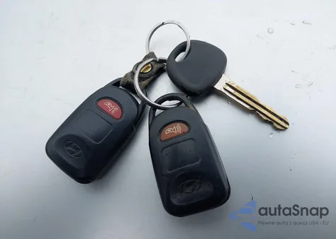 2016 Hyundai Elantra Se z USA, uszkodzony, nr VIN 5NPDH4AE9GH703363